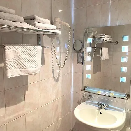 Almaz Готель