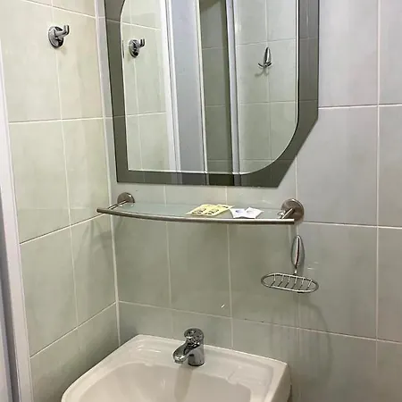 Almaz Готель 2*